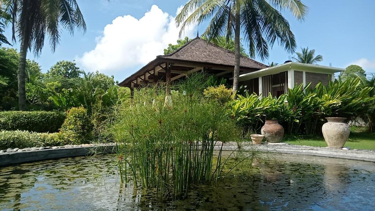 Cersen Resort Lombok Kuta  Exteriör bild