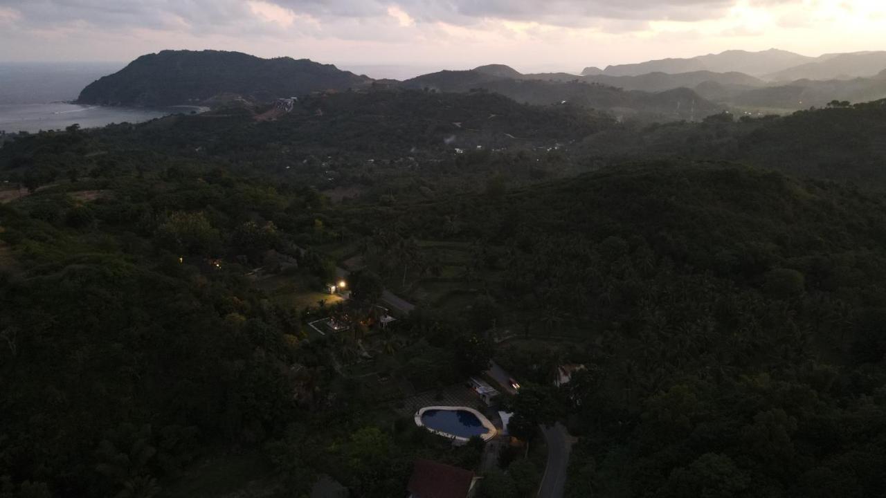 Cersen Resort Lombok Kuta  Exteriör bild