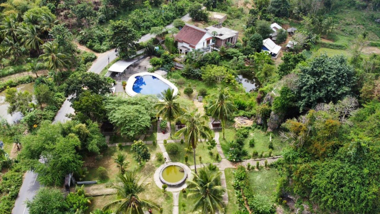 Cersen Resort Lombok Kuta  Exteriör bild